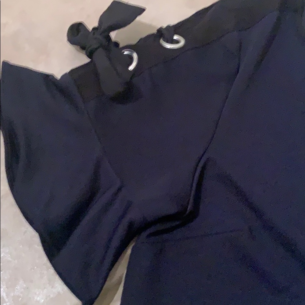 Banana Republic Short Sleeve Blouse - Picture 2 of 4